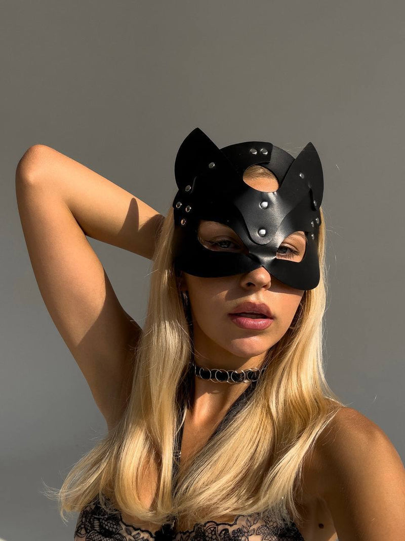 Black Panther Bondage Set - Mask And Handcuffs Set by The Lilith Noir — Side View