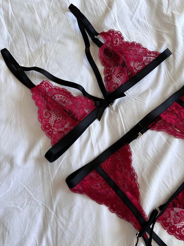 Burgundy Elastic Garter Belt Set by The Lilith Noir