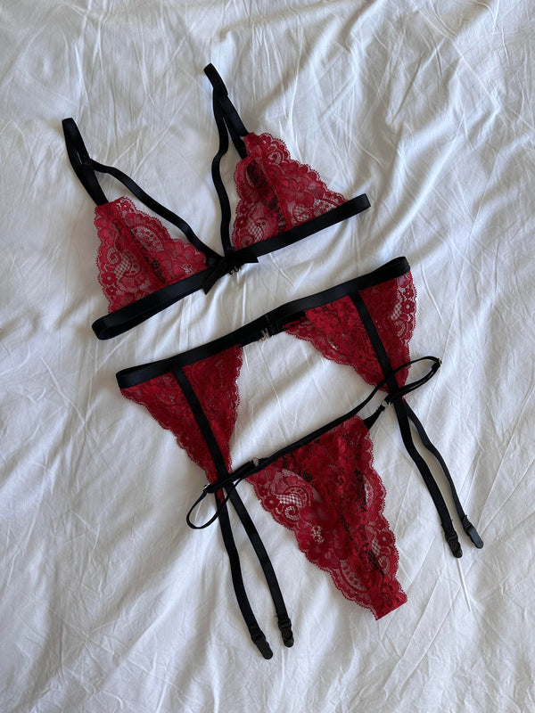 Burgundy Elastic Garter Belt Set - alternate view