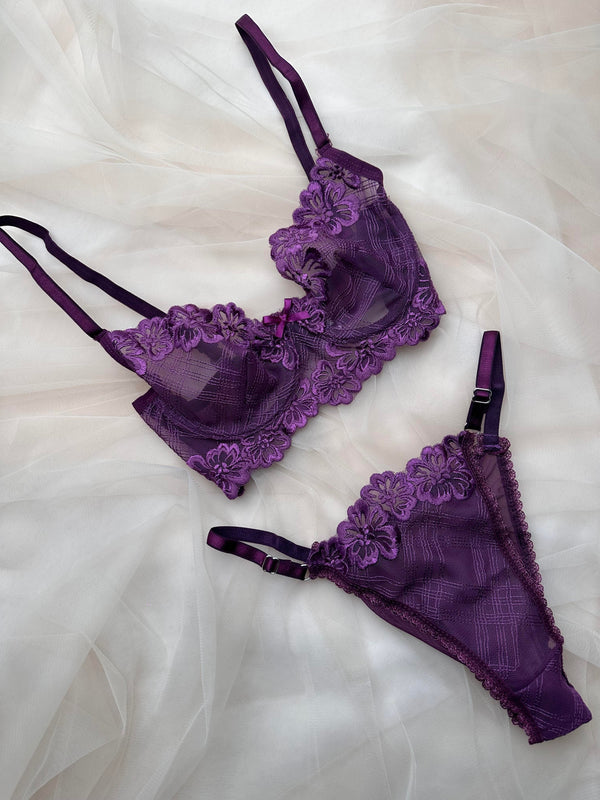Romantic Rose Lace Lingerie Set - alternate view